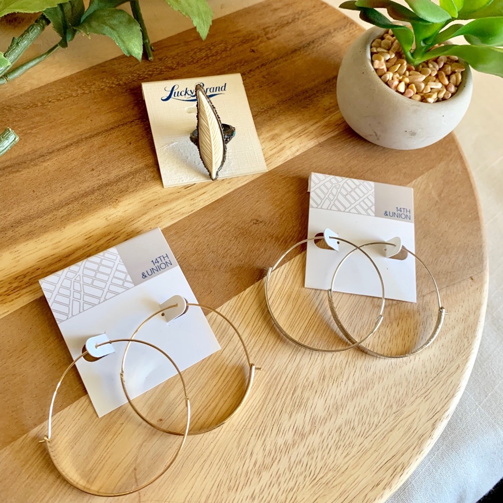 Lucky brand ring & hoop earrings
